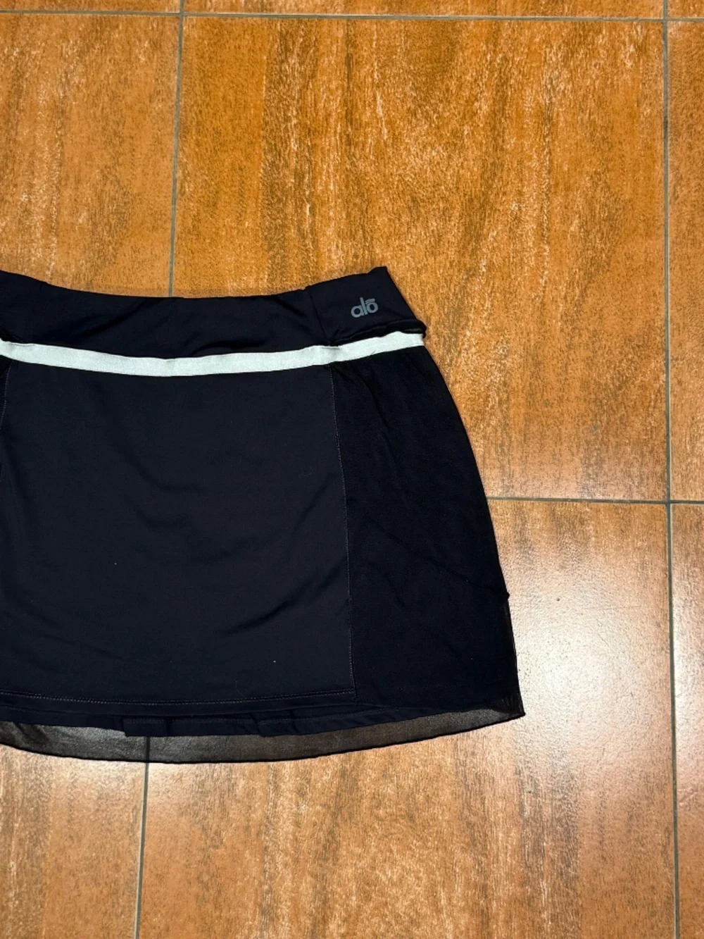 Alo Yoga CoolFit Black Mesh Athletic Tennis Skort Skirt Size Small.